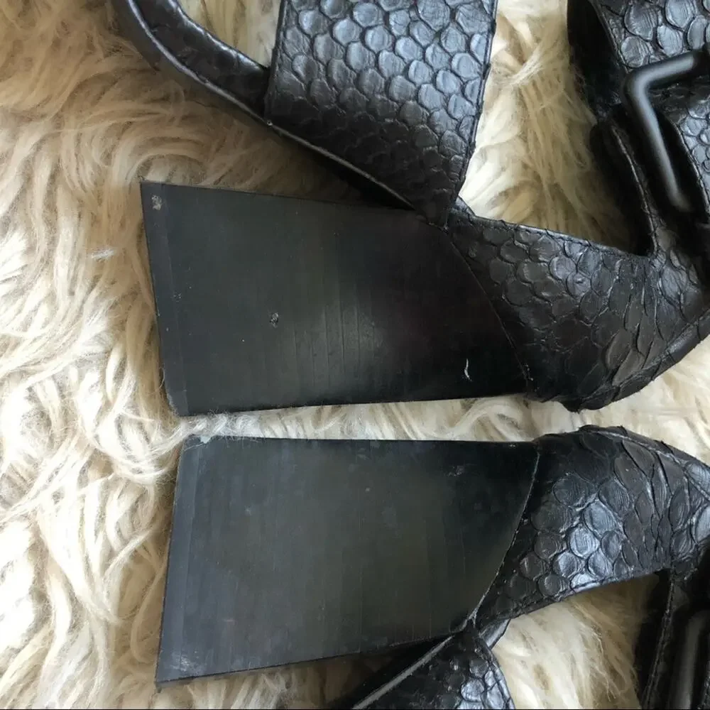 Sigerson Morrison Poker 2 Snake Embossed Black Leather Block Heels in Nero